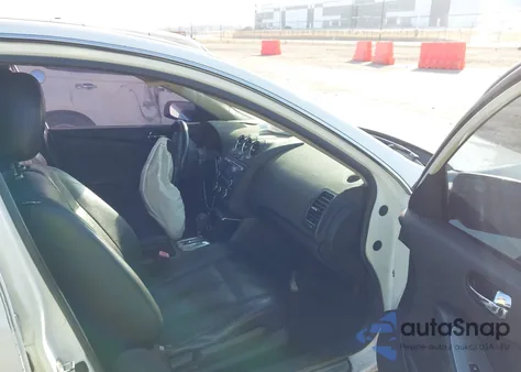 2011 Nissan Altima 2.5 S z USA, uszkodzony, nr VIN 1N4AL2AP0BN401241